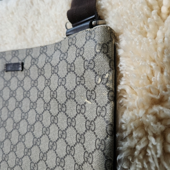 Gucci Vintage Supreme Crossbody Bag